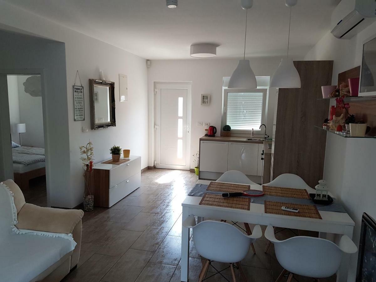 Apartmani Sofija-Zaton Zaton  Exteriör bild